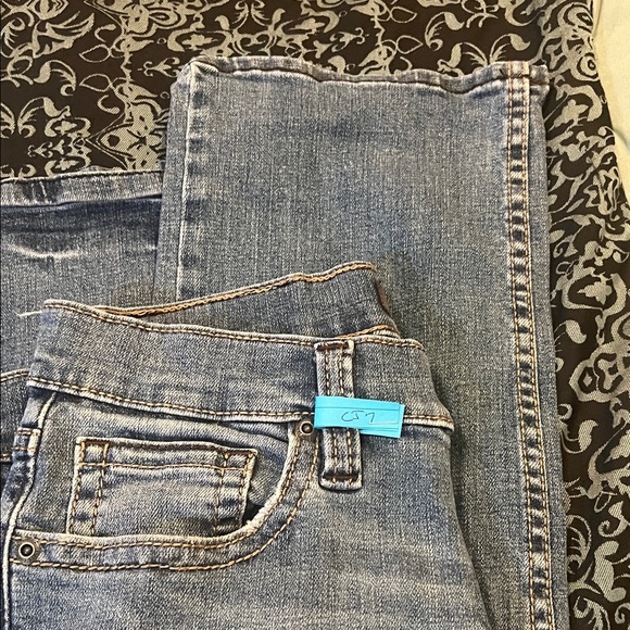 CODY JAMES Women’s Straight Leg Jeans in Light Blue Wash - Picture 6 of 10